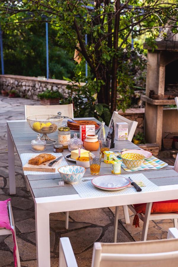 Roquevaire Les Manaux En Provence Bed & Breakfast エクステリア 写真
